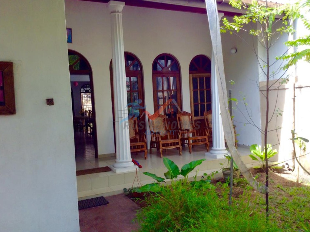 Architecturally designed Bungalow House for Sale in Pelawatte-Battaramulla: